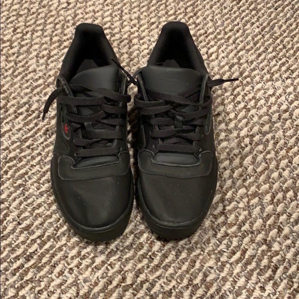 Adidas Yeezy Calabasas